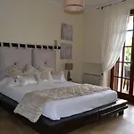 Ethnic Chic 3* بيشيلي