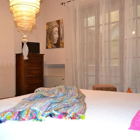 Ethnic Chic 3*