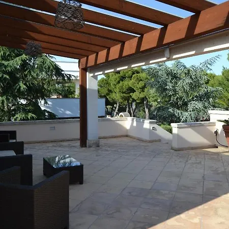 Ethnic Chic Resort 3*